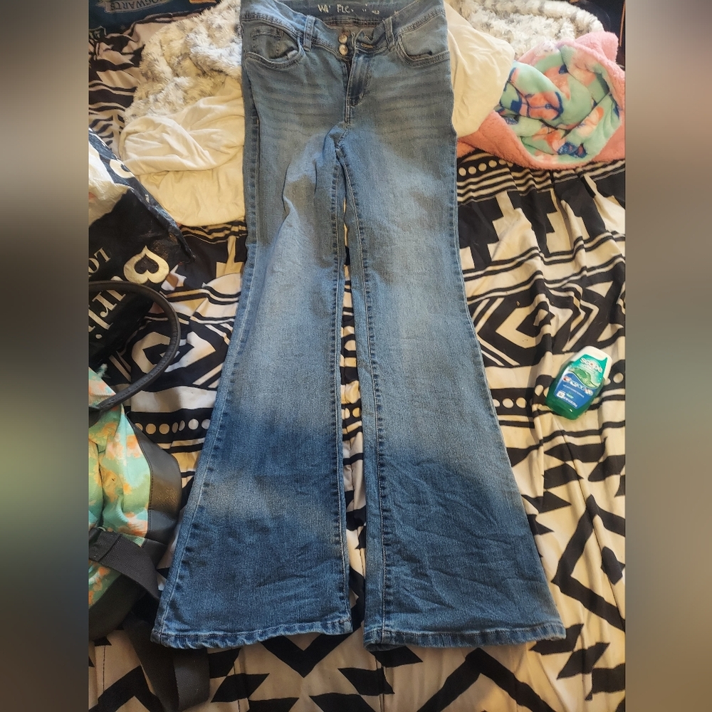 Wall Flower Jeans